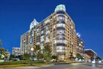 Weichert Suites At Wisconsin Place Chevy Chase Exteriör bild