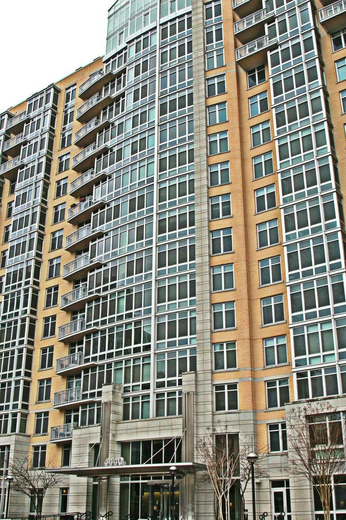 Weichert Suites At Wisconsin Place Chevy Chase Exteriör bild