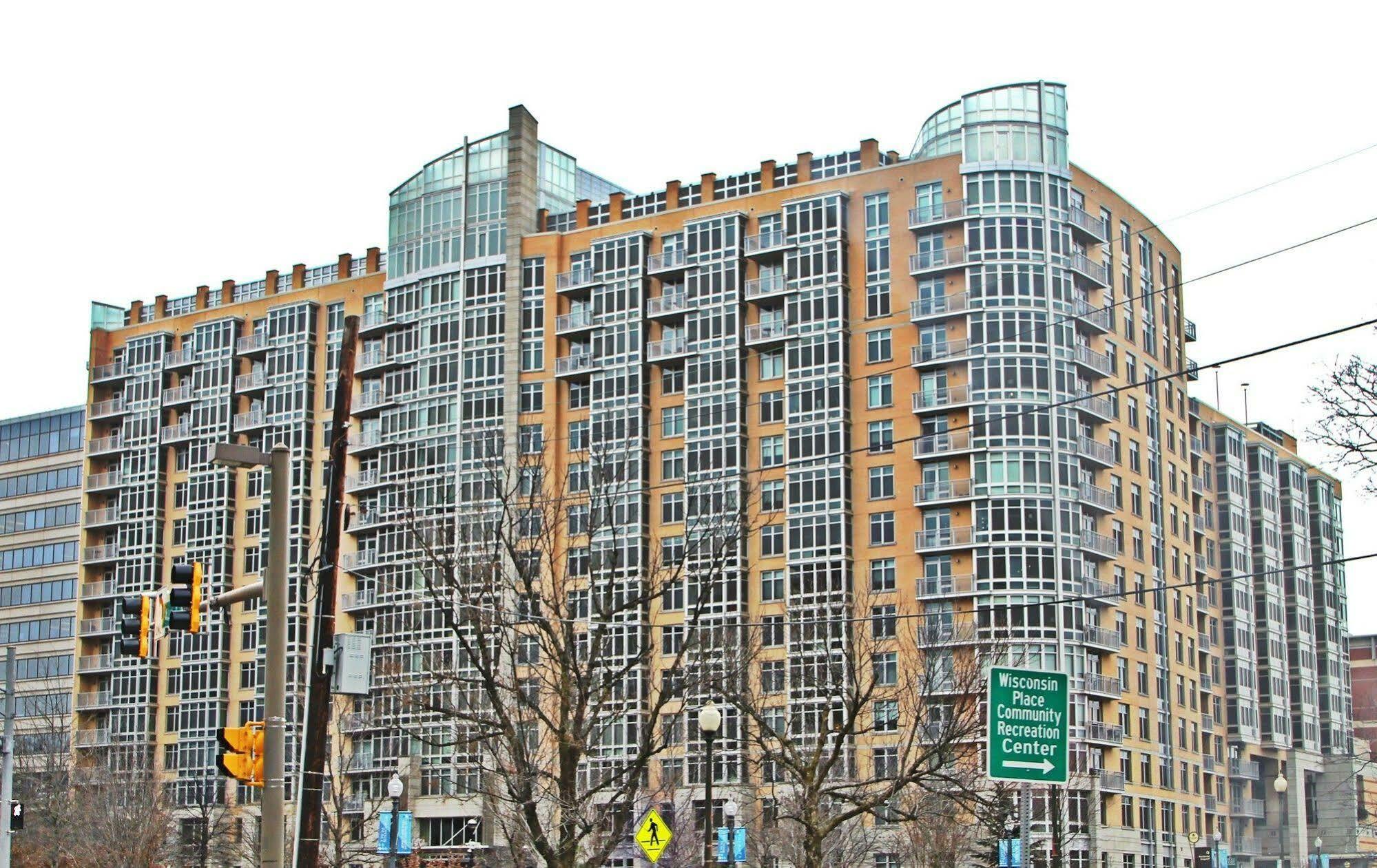 Weichert Suites At Wisconsin Place Chevy Chase Exteriör bild