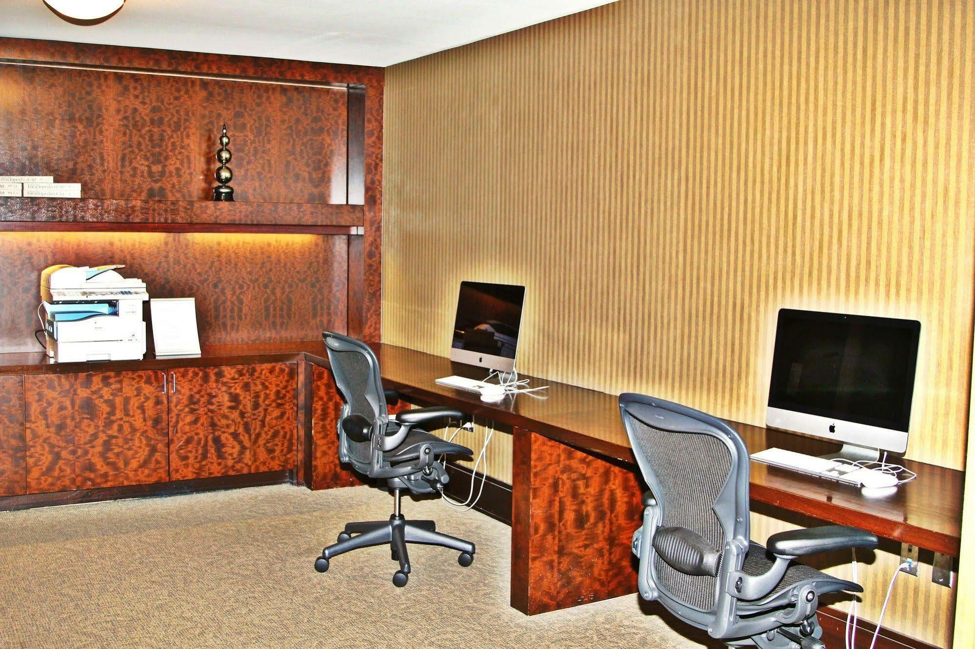 Weichert Suites At Wisconsin Place Chevy Chase Exteriör bild