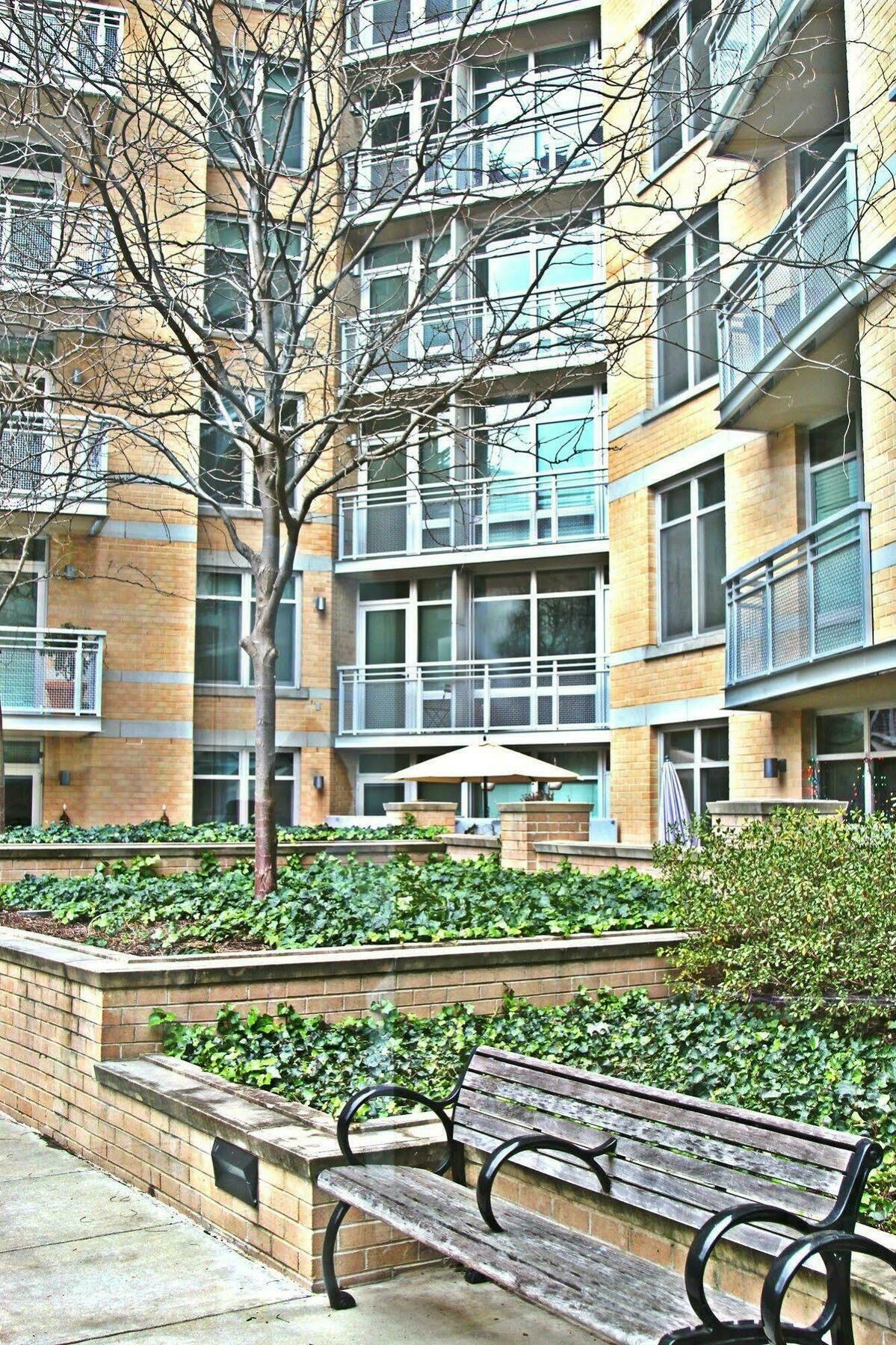 Weichert Suites At Wisconsin Place Chevy Chase Exteriör bild
